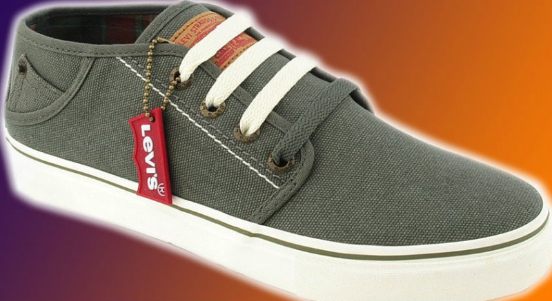 Продам: Levis Pouch Half sneakers