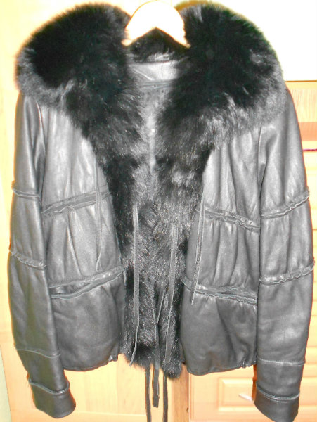Продам: Куртка кожанная с меховой подкладкой