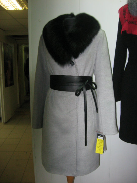 Продам: Женское пальто