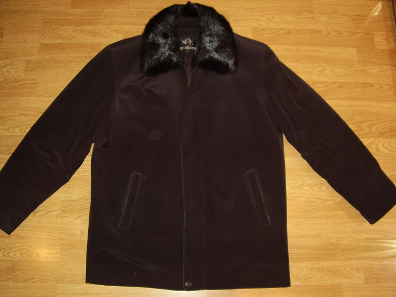 Продам: Куртка мужская черная бу 2000руб
