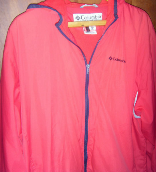 Продам: Куртка-ветровка спортивная "Columbi