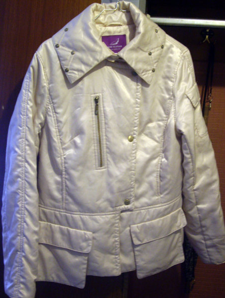 Продам: куртка женская весна