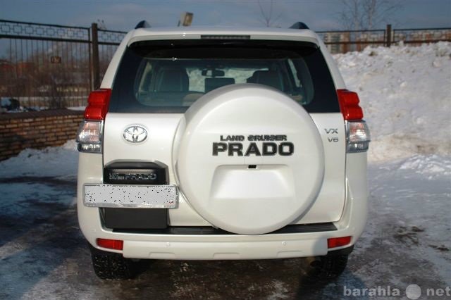 Задние prado. TLC Prado 150 с запаской. Land Cruiser 150 запаска на двери. Тойота ленд Крузер Прадо 150 с запаской на задней двери. Toyota Land Cruiser Prado 2010 бензин с запаской сзади.