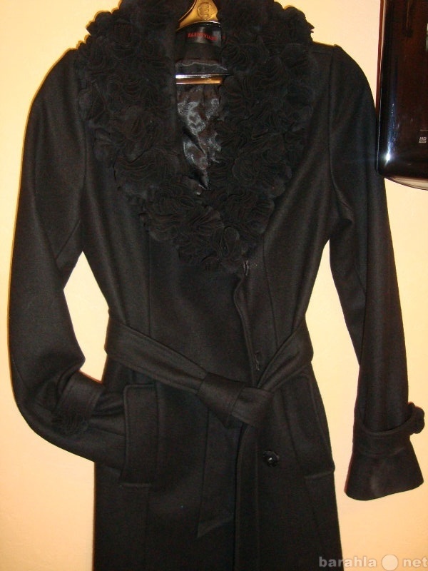 Продам: Продам новое  женское паль(весна 2012)