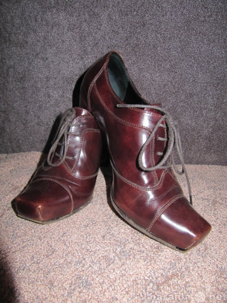 Продам: Кожаные ботинки вишнево-коричневого цвет