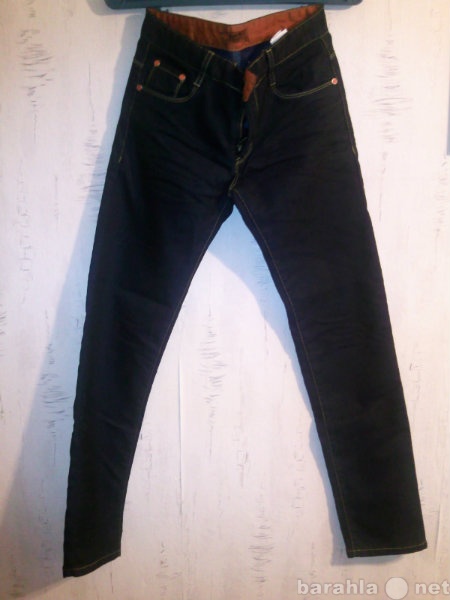 Продам: джинсы новые (30й размер)
