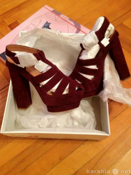 Продам: Босоножки Jeffrey Campbell