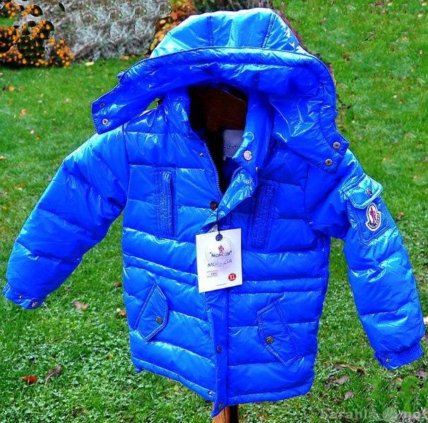 Продам: Пуховая Новая Куртка Moncler Красивая)