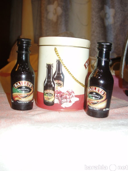 Продам: Набор: бутылочки BAILEYS + коробочка