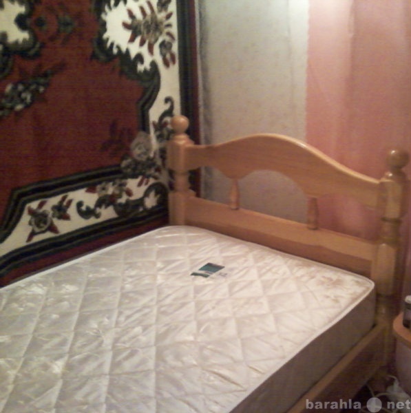 Продам: Кровать деревянная с новым матрасом