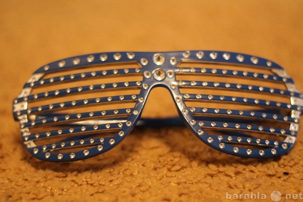 Продам: Синие очки-жалюзи со стразами