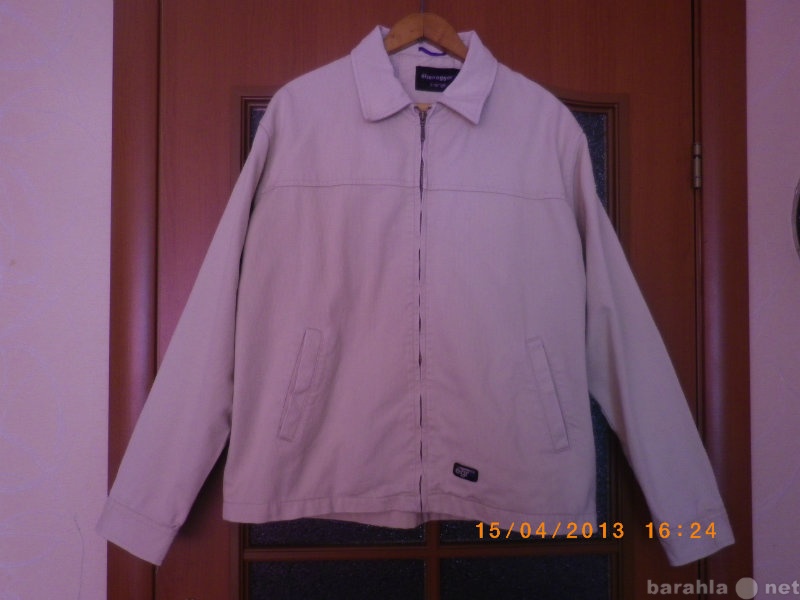 Продам: летняя легкая  куртка белого цвета