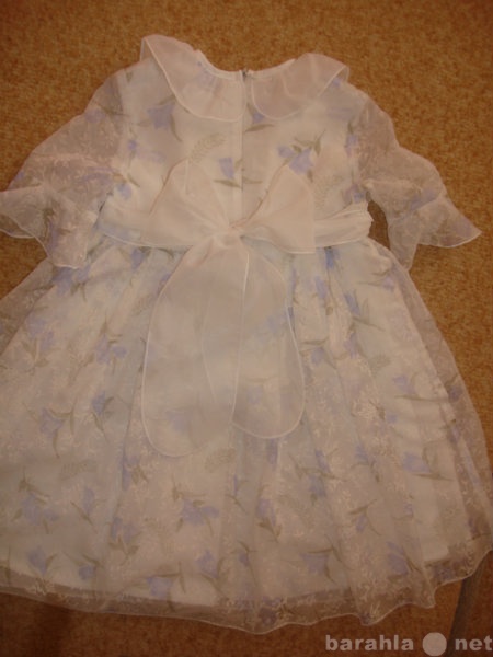 Продам: Праздничное платье (белое)  р-р 98-110