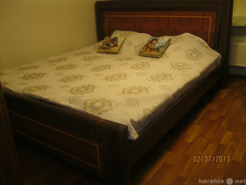 Продам: Кровать двуспальная ширина 180 см.