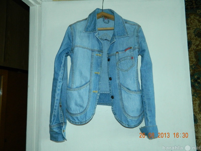 Продам: Летняя куртка и джинс. пиджак 42 размера
