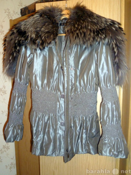 Продам: Куртка с натуральным мехом