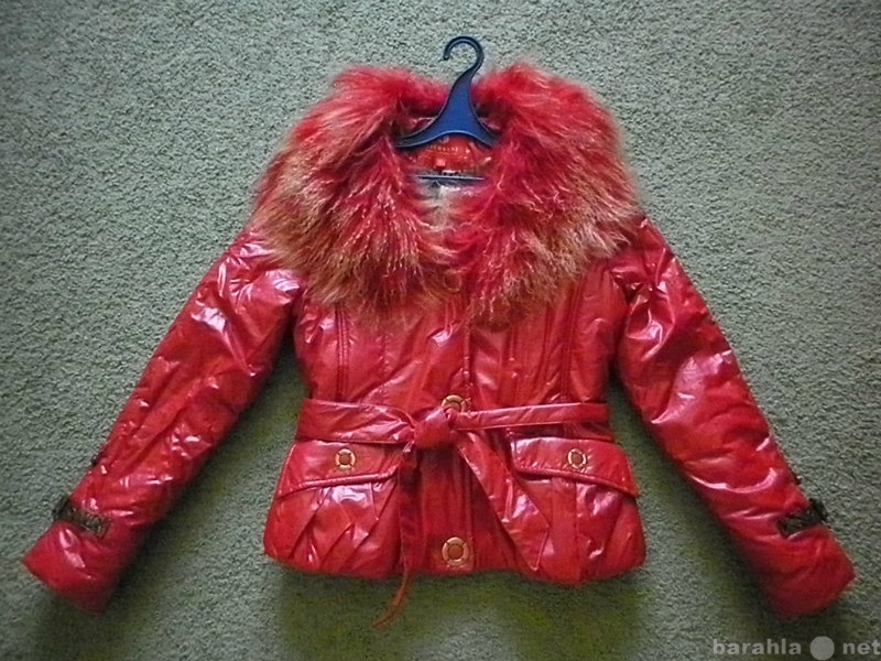 Продам: Куртка красная(осенне-зимняя)