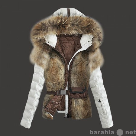 Продам: Оригинальный пуховик Moncler c мехом