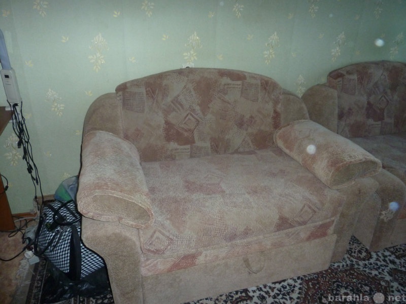 Продам: диван мологабаритный 2 шт