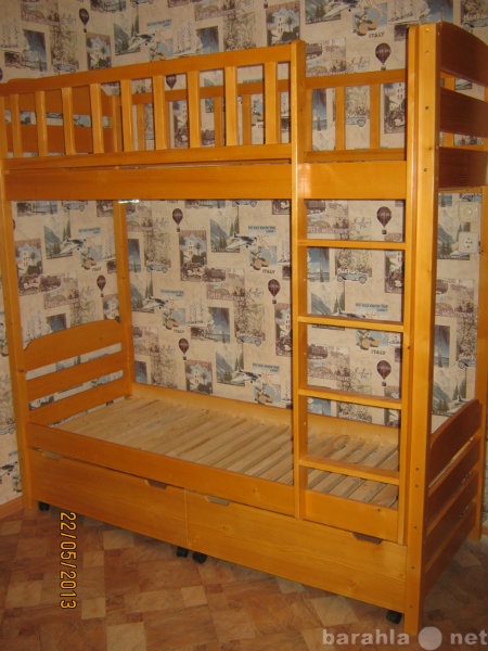 Продам: кровати двух-ярусные деревянные