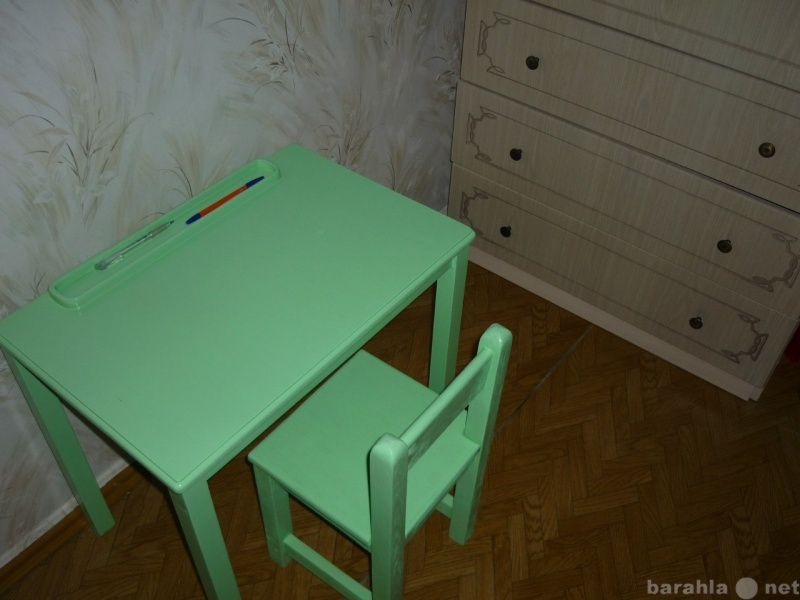 Продам: столик и стул