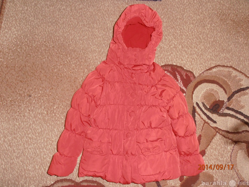 Продам: Осенняя куртка 500 рублей