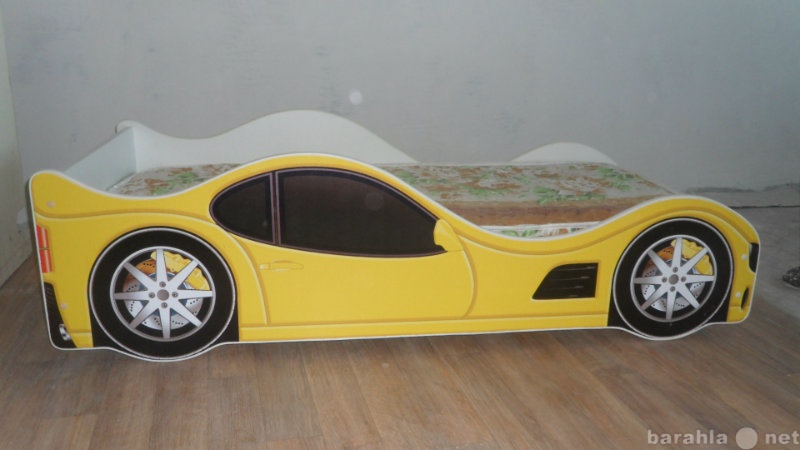 Продам: детскую кроватку машину