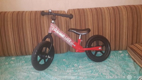 Продам: Беговел beck Runbike красный