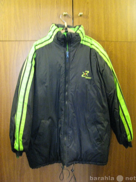 Продам: Куртка утепленная двухсторонняя