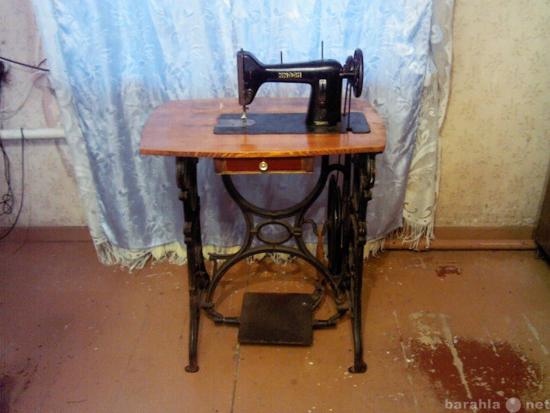 Продам: старинная швейная машинка
