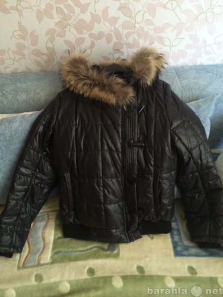 Продам: Продам женскую зимнюю куртку.