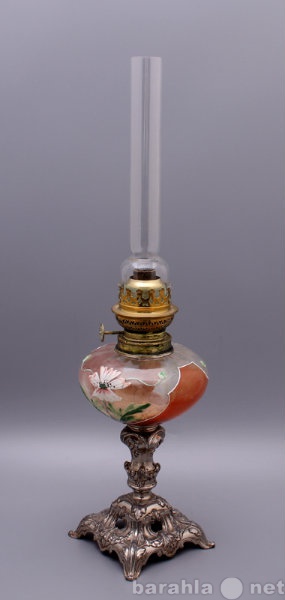 Продам: Керосиновая лампа с цветочным орнаментом