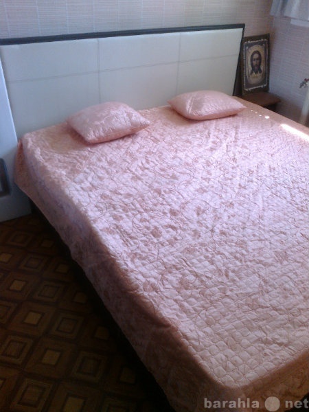 Продам: Кровать с подъёмным механизмом