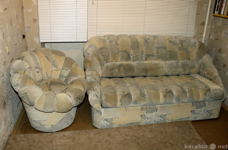 Продам: диван и кресло