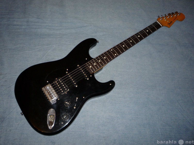 Продам: Fender Stratocaster