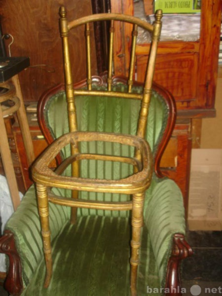 Продам: старинный стул фирмы КОНЪ(в реставрацию)