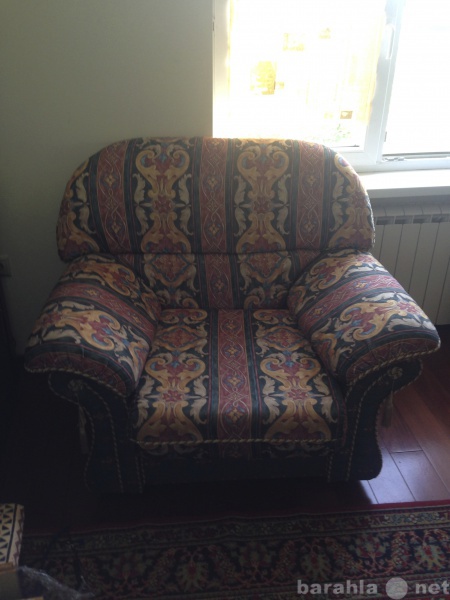 Продам: Диван-кровать и кресло