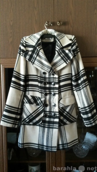 Продам: женское пальто
