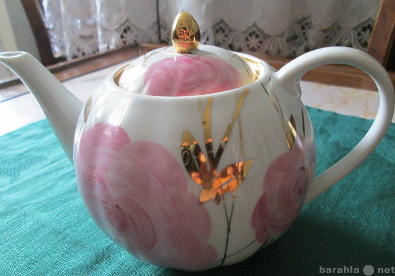 Продам: Фарфор:чайник,сливочник,сахарница,СССР