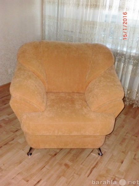 Продам: комплект мягкой мебели