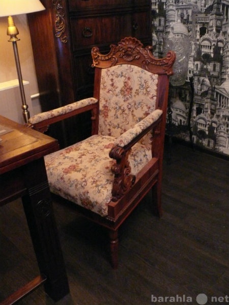 Продам: Женское кресло антикварное старинное