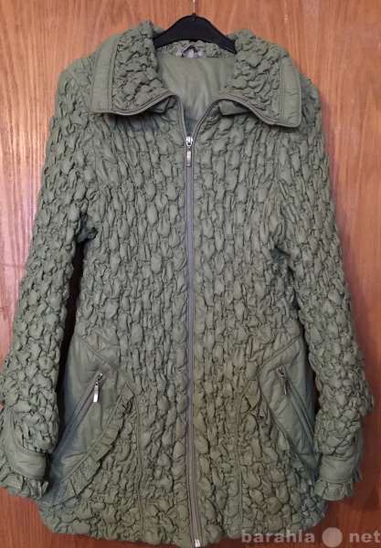Продам: Эффектная куртка-стрейч зеленого цвета .