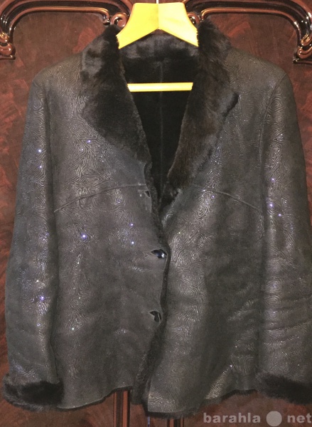 Продам: Дубленка чёрная типа пиджака.