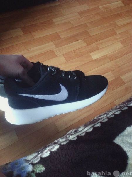 Продам: Кроссовки Nike Roshe Run