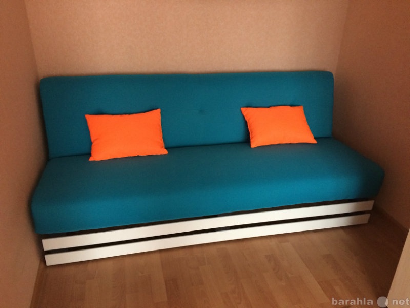 Продам: Яркий, стильный диван!